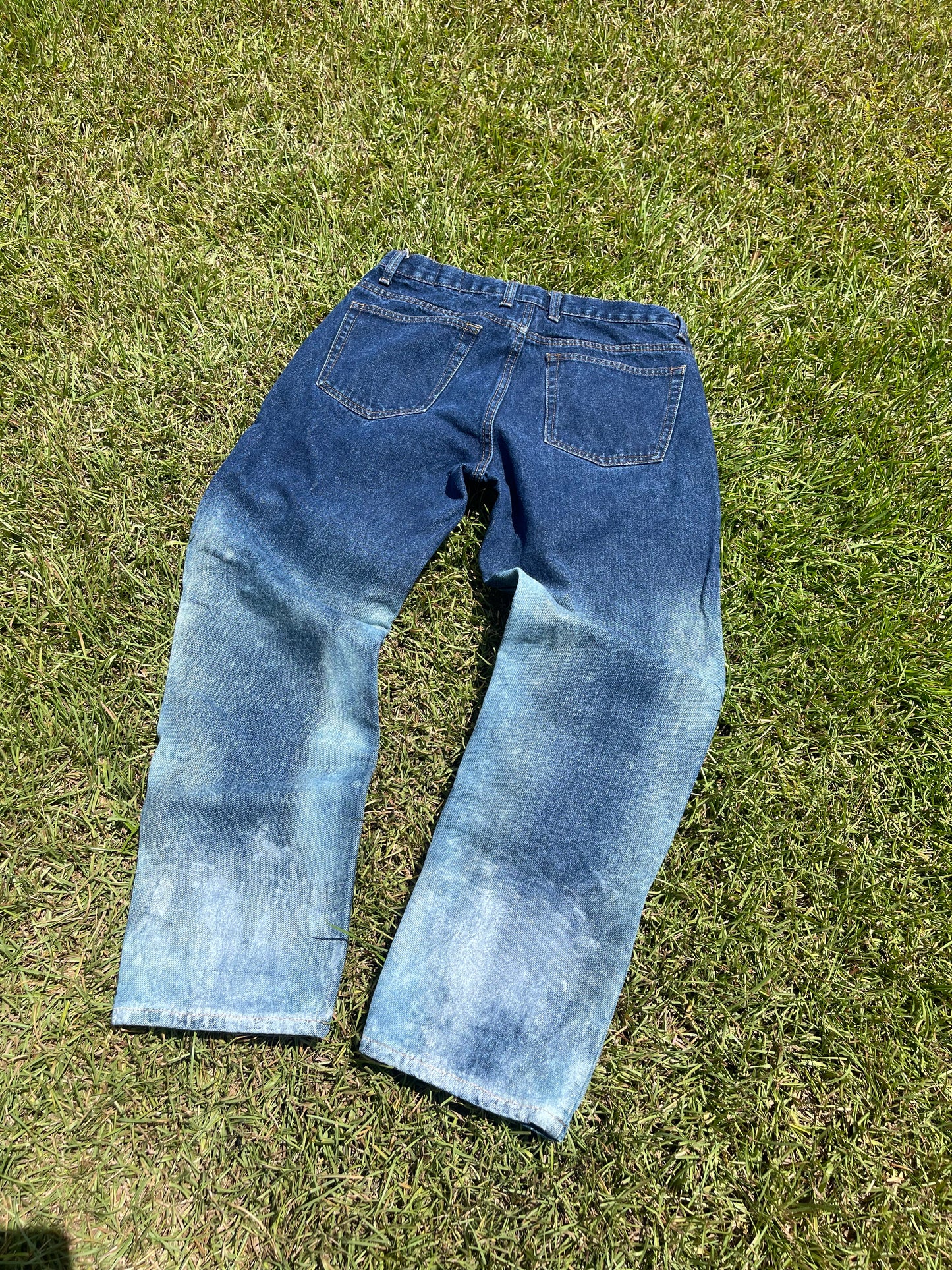 1/1 bleached/painted Jeans 32x30